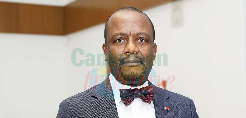 Philippe Camille Akoa, directeur général du Feicom