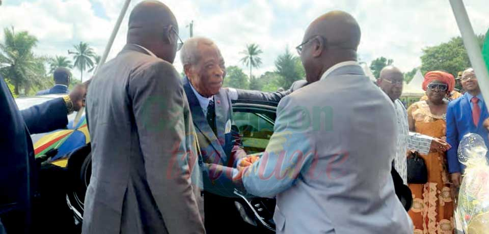 Après sa réélection au Sénat :  Marcel Niat Njifenji parmi les siens