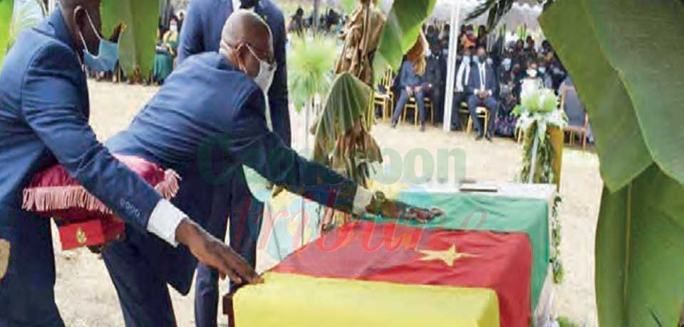 Pierre Essomba : la Nation reconnaissante Pierre Essomba : la Nation reconnaissante