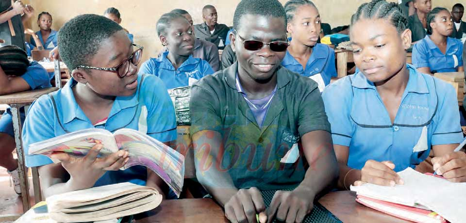 A Yaoundé, ce système d'écriture est proposé comme solution aux déficients visuels dans les établissements inclusifs. Zoom sur cette pratique à l’occasion de la Journée mondiale hier. A Yaoundé, ce système d'écriture est proposé comme solution aux déficients visuels dans les établissements inclusifs. Zoom sur cette pratique à l’occasion de la Journée mondiale hier.
