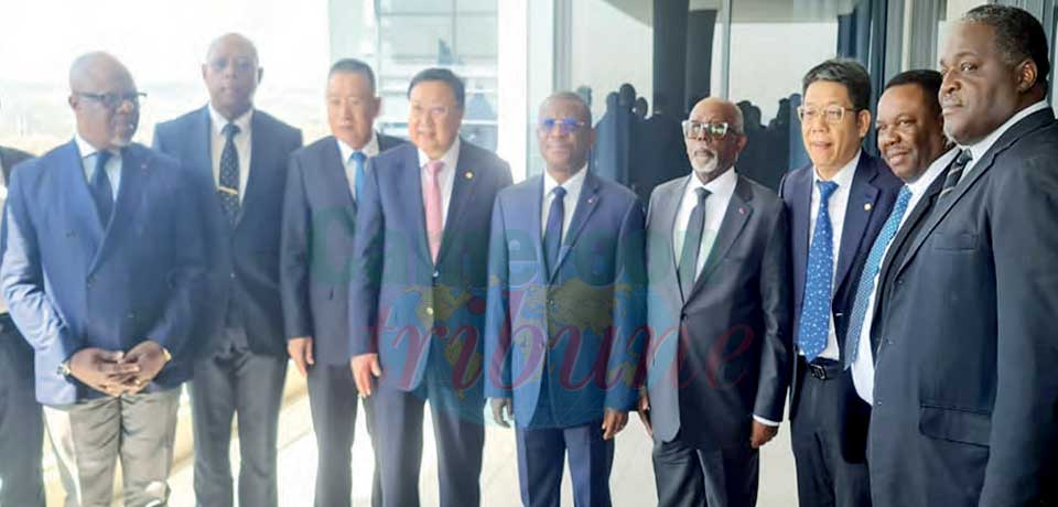 15e Sommet des BRICS : le PM rencontre des investisseurs