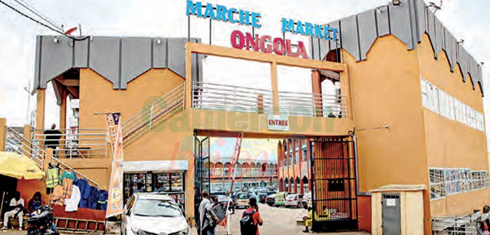 Le marché Ongola à Yaoundé a fière allure. Le marché Ongola à Yaoundé a fière allure.