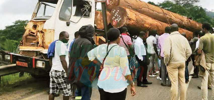 Edéa-Douala : trois accidents, trois morts