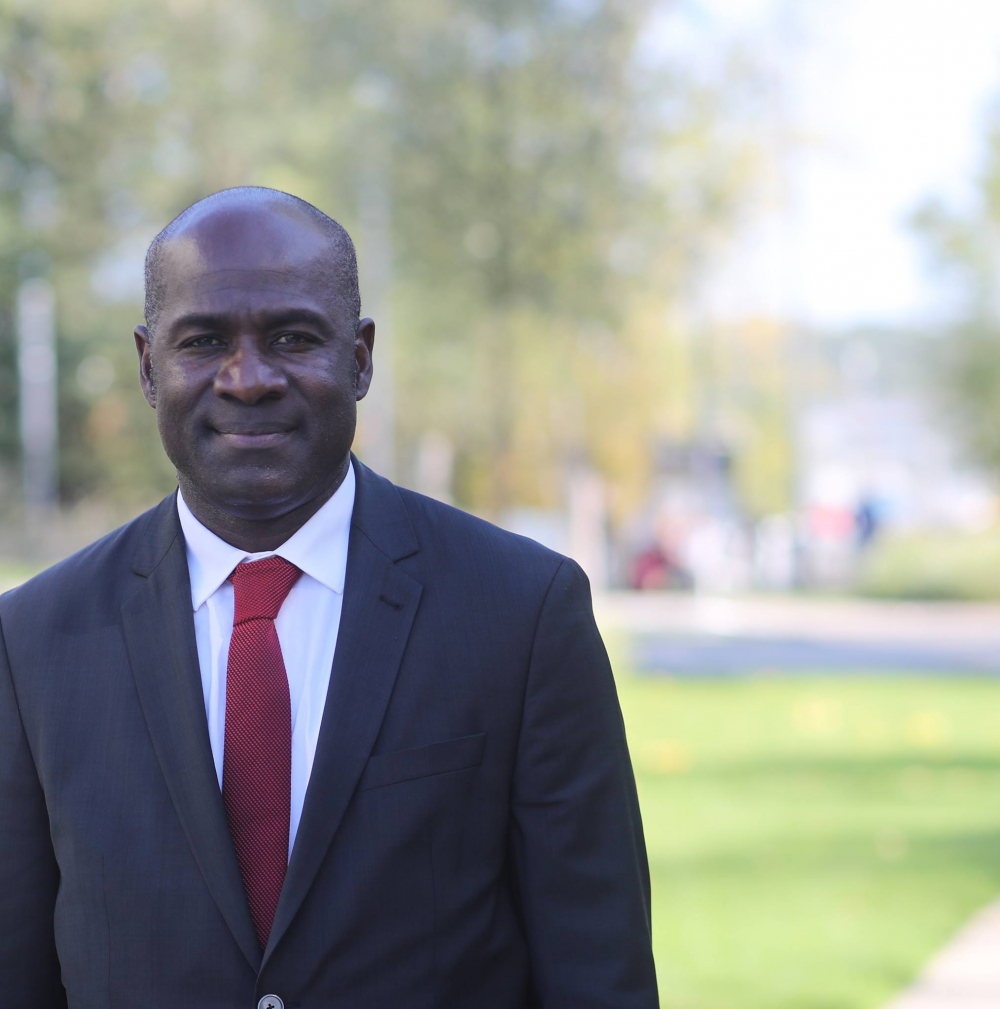 Pierre De Gaétan Njikam, co-président du Sommet Afrique-France 2021, conseiller municipal de Bordeaux, conseiller de Bordeaux Métropole.
