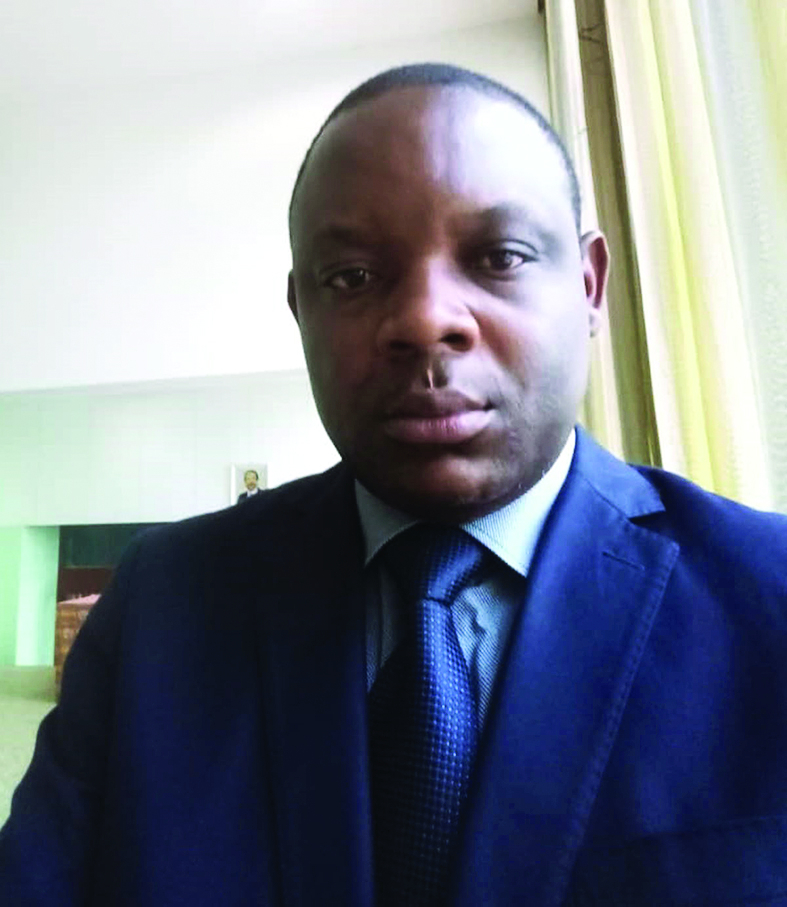 Célestin Sietchoua Djuitchoko, chef de division des Affaires juridiques au ministère des Arts et de la Culture.