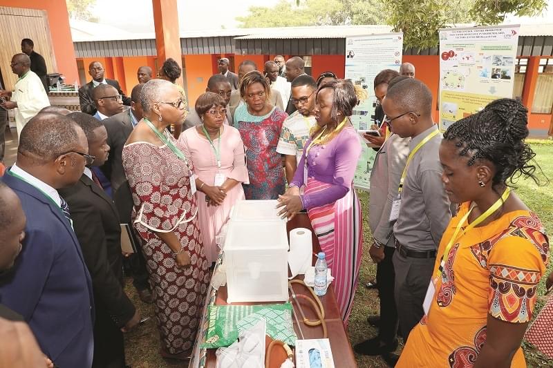 Vector Control: Advisory Group Examines Action Plan Vector Control: Advisory Group Examines Action Plan