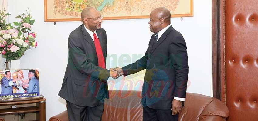 Fecafoot: le nouvel exécutif chez Bidoung Mkpatt Fecafoot: le nouvel exécutif chez Bidoung Mkpatt