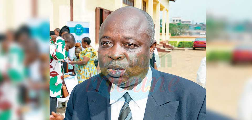 Gilbert Moudouté Kingue, sous-directeur des examens, des concours et de la certification à la délégation régionale du ministère des Enseignements secondaires pour le Centre. Gilbert Moudouté Kingue, sous-directeur des examens, des concours et de la certification à la délégation régionale du ministère des Enseignements secondaires pour le Centre.