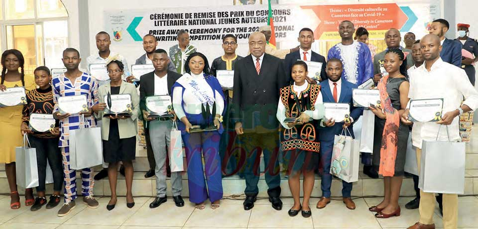 Concours littéraire national jeunes auteurs 2021 : l’heure des récompenses