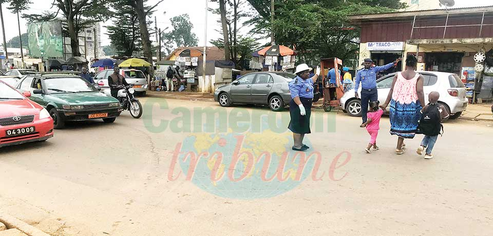 Il faut de la patience pour circuler à Yaoundé ces derniers temps. Il faut de la patience pour circuler à Yaoundé ces derniers temps.