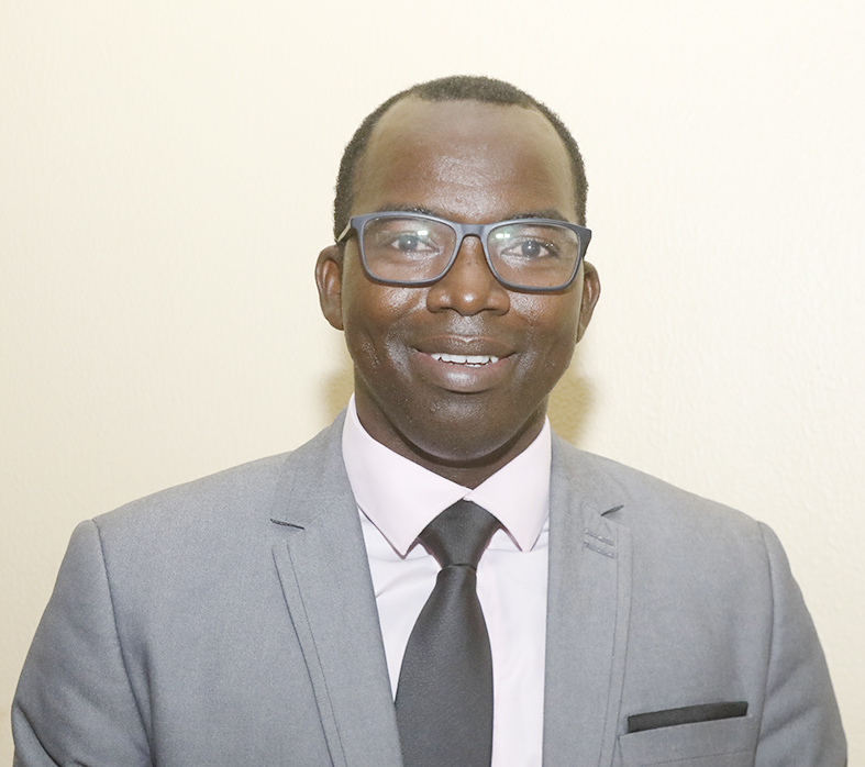 Dr Shalom Tchokfe, secrétaire permanent adjoint du Programme élargi de vaccination (PEV). Dr Shalom Tchokfe, secrétaire permanent adjoint du Programme élargi de vaccination (PEV).