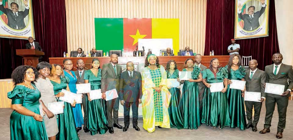 Jeudi dernier, à Yaoundé, le ministre Célestine Ketcha Courtès a promis d’aider cette promotion à bien mener sa carrière professionnelle. Jeudi dernier, à Yaoundé, le ministre Célestine Ketcha Courtès a promis d’aider cette promotion à bien mener sa carrière professionnelle.
