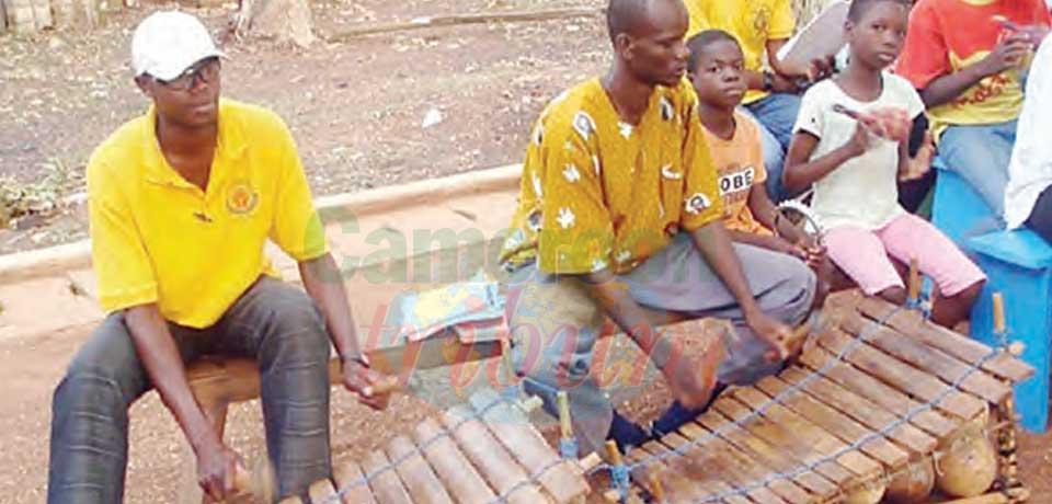 C’est le premier évènement du genre organisé au Cameroun. Pendant cinq jours, mélomanes et curieux auront l’occasion d’affiner leur oreille musicale en savourant les sonorités du balafon au Musée national à Yaoundé. Cet instrument à percussion, mythique d