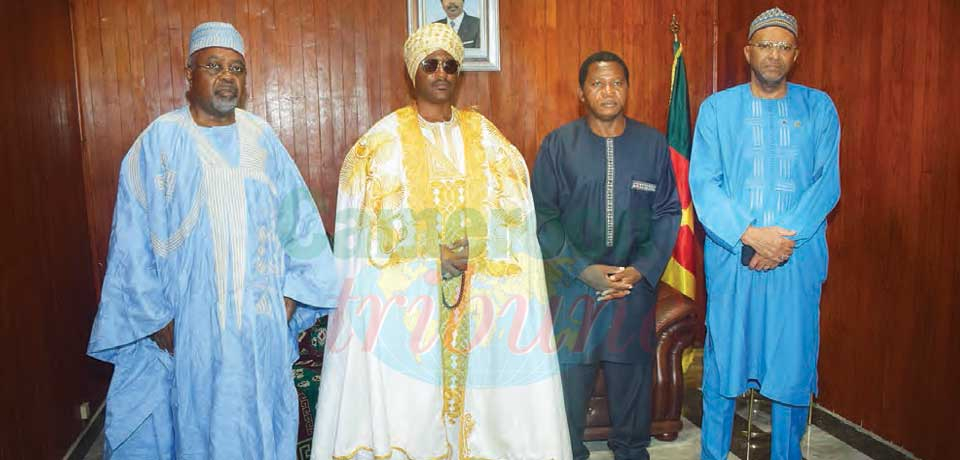 Mouhammad-Nabil Nforifoum Mbombo Njoya a rendu une visite de courtoisie vendredi dernier au ministre de l’Administration territoriale, Atanga Nji Paul.