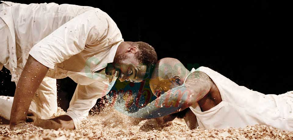 Danse contemporaine : « Différent » par Nelly Badang Danse contemporaine : « Différent » par Nelly Badang