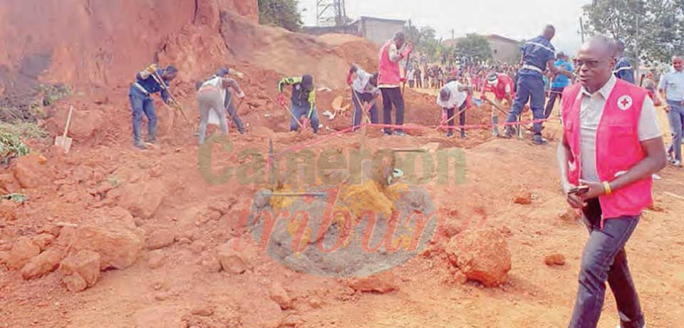 Eboulement de terrain à Yaoundé : les fouilles n’ont rien donné Eboulement de terrain à Yaoundé : les fouilles n’ont rien donné