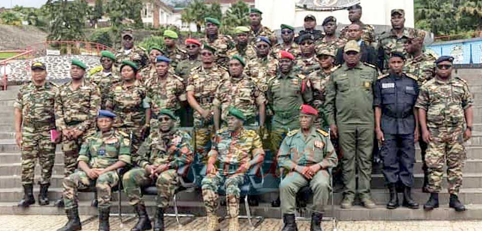 South West : Chief Of Defence Staff Assesses Security Situation South West : Chief Of Defence Staff Assesses Security Situation