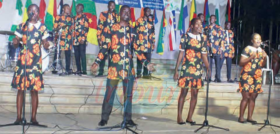 La chorale Saint-Luc de Mvomeka’a a mis le feu sur la scène.