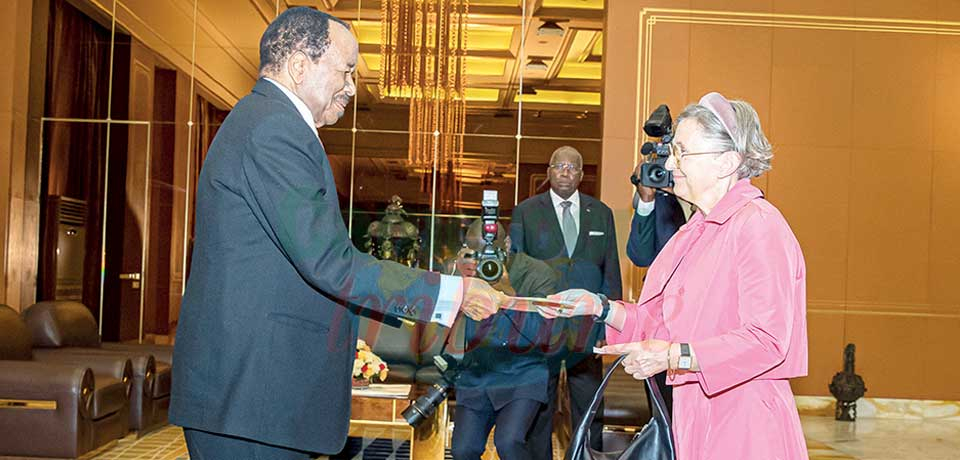 Ambassador-designates from Germany, Great Britain and Northern Ireland, Switzerland, Italy, Japan and India took turns to disclose the contents of their accreditation documents and handed them to President Paul Biya yesterday June 5, 2023 in a solemn dipl