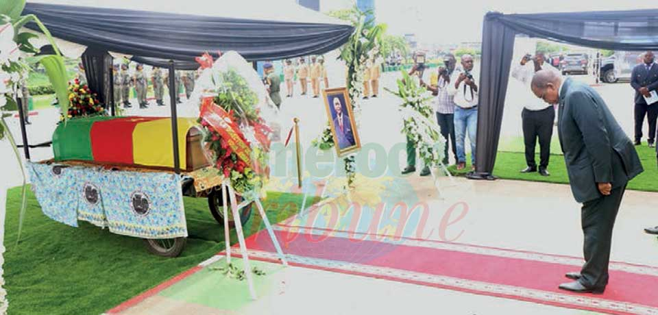 Joseph Moulela repose à Douala