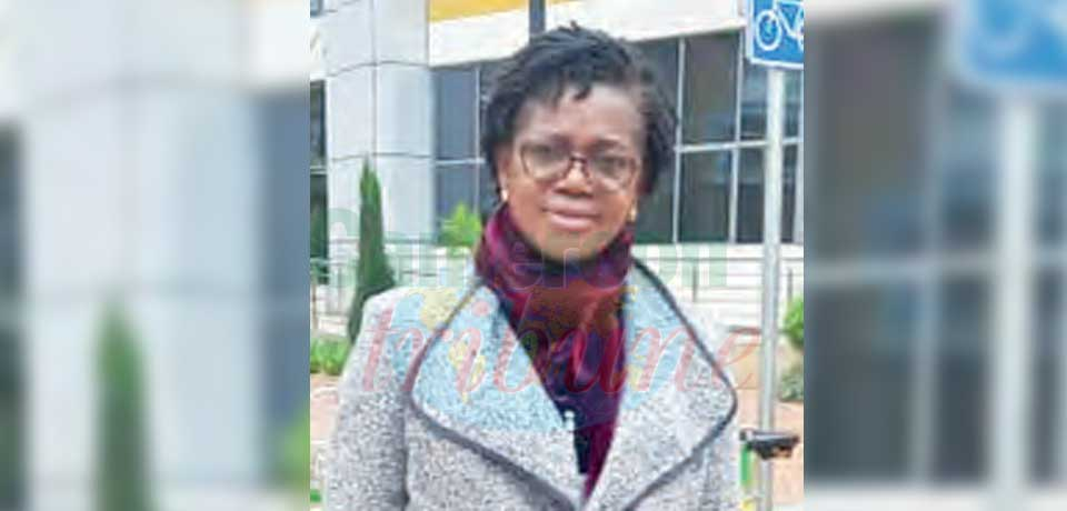 Dr Marie Solange Mbang epse Efon, directeur de l'urbanisme, de l'architecture et du cadre de vie à la Communauté urbaine de Yaoundé. Dr Marie Solange Mbang epse Efon, directeur de l'urbanisme, de l'architecture et du cadre de vie à la Communauté urbaine de Yaoundé.