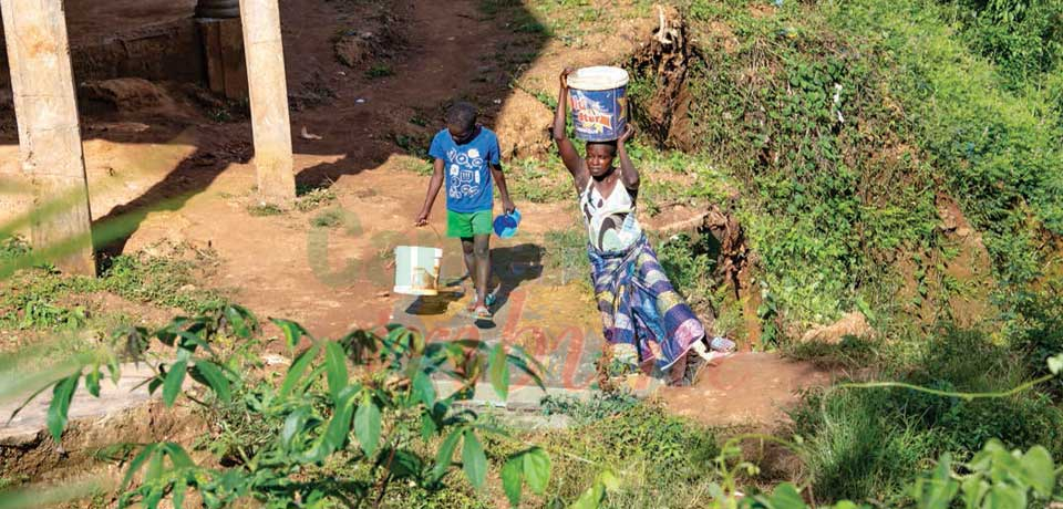 Catastrophe de Mbankolo : un an après… https://www.cameroon-tribune.cm/article.html/60799/fr.html/eboulement-de-terrain-mbankolo-le-gouvernement-fait