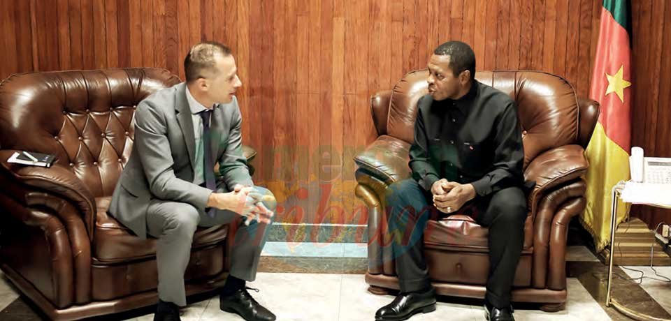 Cameroun – Grande Bretagne : le haut-commissaire chez le Minat Cameroun – Grande Bretagne : le haut-commissaire chez le Minat