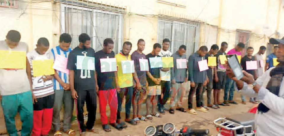 Agressions à main armée: 21 suspects arrêtés à Yaoundé Agressions à main armée: 21 suspects arrêtés à Yaoundé