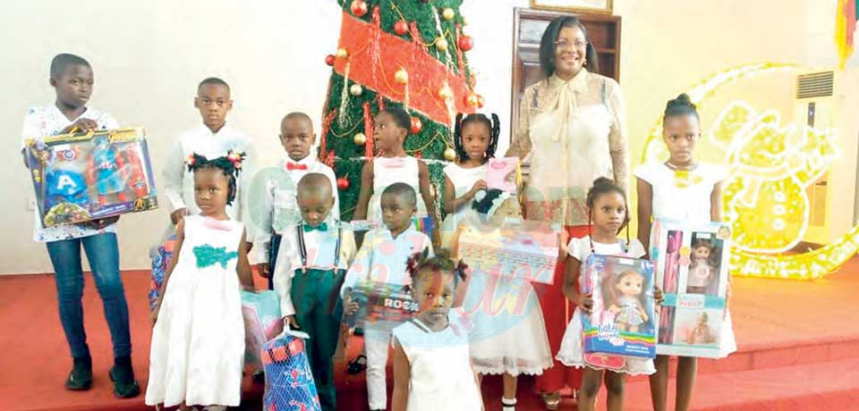 Douala II : plus de 500 enfants gratifiés de cadeaux