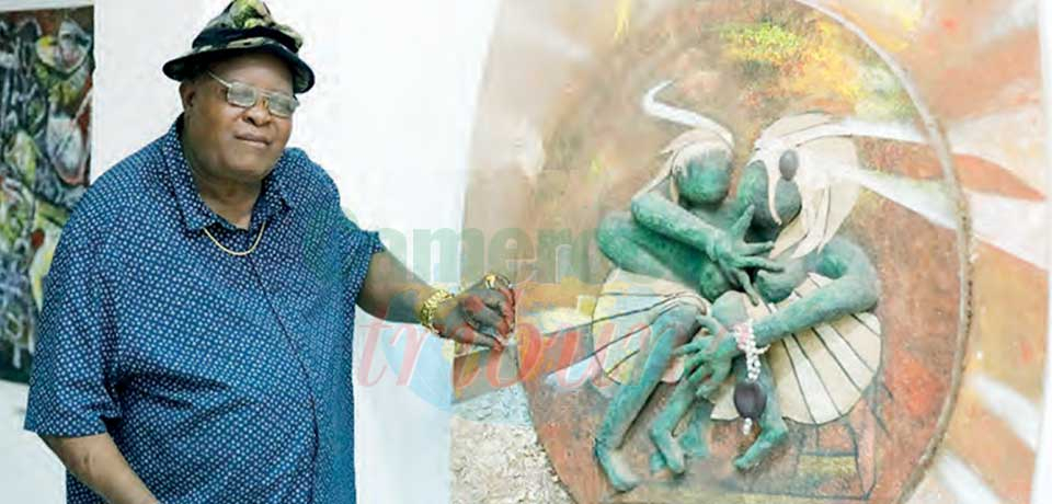L’artiste plasticien Otheo a bouclé hier à la Galerie d’art contemporain de Yaoundé l’exposition sur les nouvelles techniques mixtes du concept à base du tissu traditionnel du peuple Ekang.