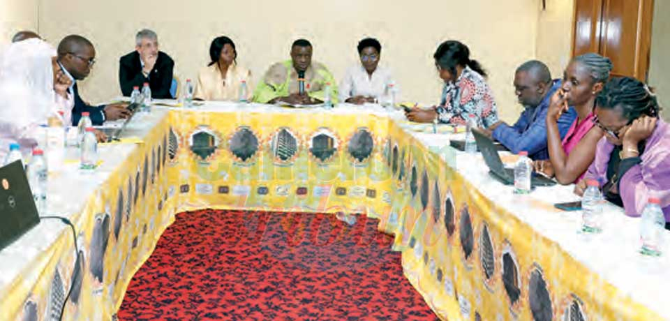 Lutte contre le Sida : la pharmacovigilance évaluée