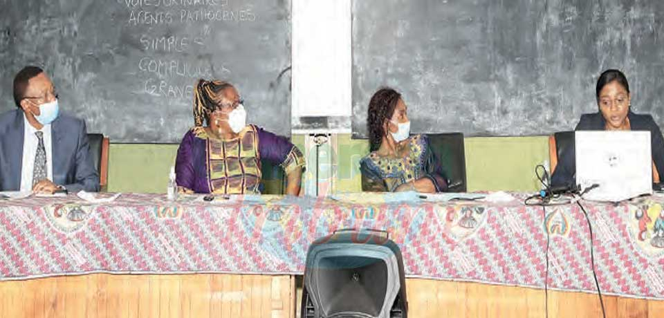 Faculté de médecine de Yaoundé : leçon magistrale sur les soins oculaires Faculté de médecine de Yaoundé : leçon magistrale sur les soins oculaires