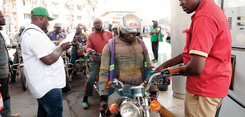 Hausse du prix du carburant : les conducteurs de motos-taxis sensibilisés