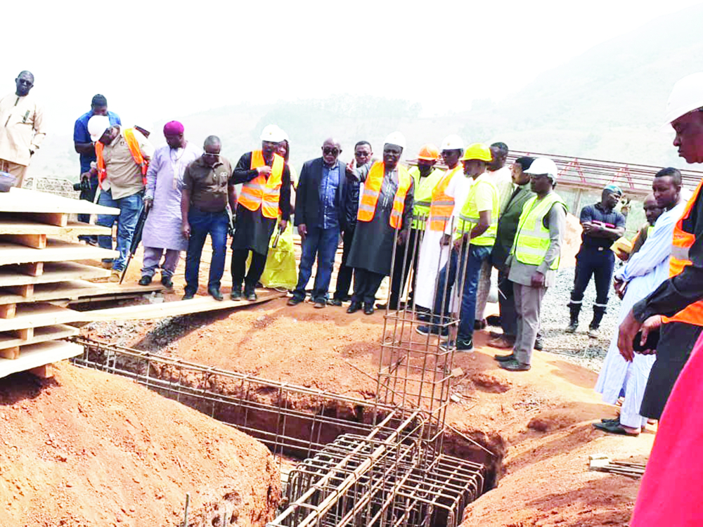 Evaluation visit at the construction site of the Bamenda Gas Plant.