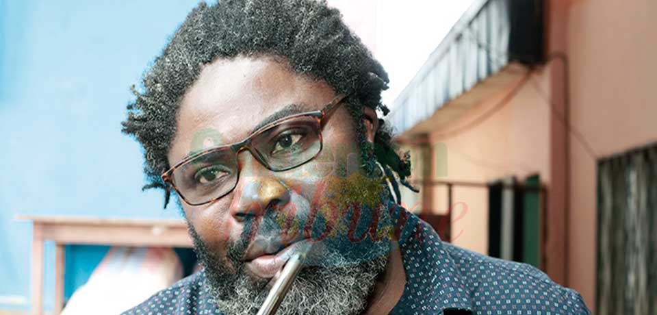 Christian Etongo, artiste performeur.