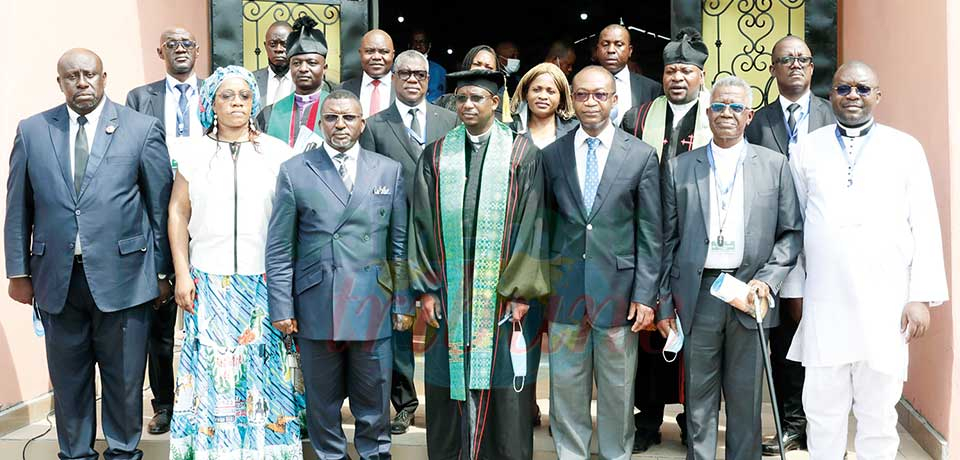L’Eglise presbytérienne camerounaise procède, depuis le 11 janvier dernier à Kiiki par Bafia, aux élections de son nouveau modérateur et son secrétaire exécutif. L’Eglise presbytérienne camerounaise procède, depuis le 11 janvier dernier à Kiiki par Bafia, aux élections de son nouveau modérateur et son secrétaire exécutif.