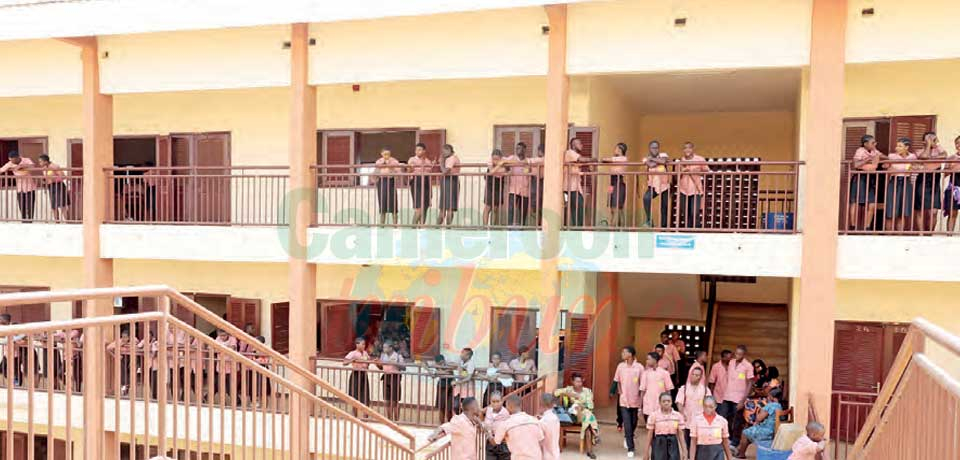 L’établissement, inauguré le 12 décembre 2023 par le Premier ministre chef du gouvernement, accueille ses élèves et enseignants depuis la reprise des classes le 2 janvier 2024. Le nouveau site conquiert les cœurs grâce à l’espace et aux équipements techni L’établissement, inauguré le 12 décembre 2023 par le Premier ministre chef du gouvernement, accueille ses élèves et enseignants depuis la reprise des classes le 2 janvier 2024. Le nouveau site conquiert les cœurs grâce à l’espace et aux équipements techni