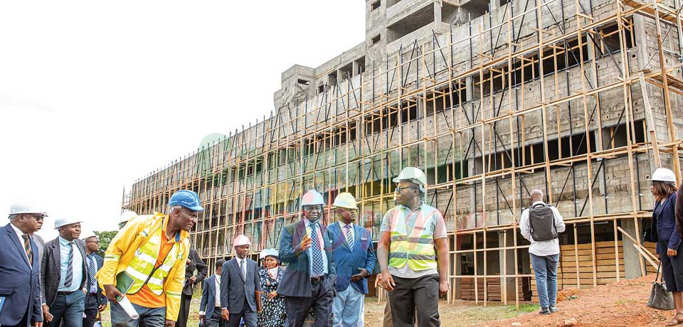 Rectorat de l’Université panafricaine : le chantier comme il va Rectorat de l’Université panafricaine : le chantier comme il va