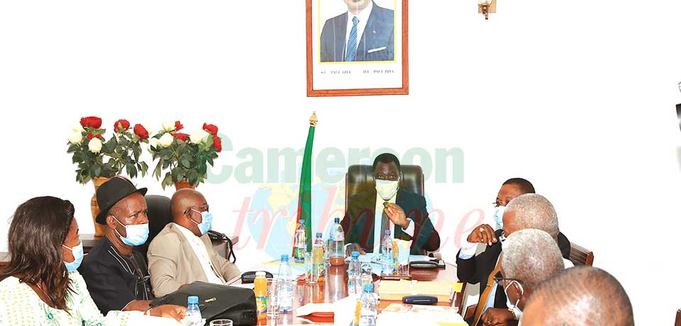 Engelbert Mfomo Zanga (Galaxy FM) et Saint Clément Omgba (Satellite FM) ont été interdits d’activité par le Conseil national de la communication, le 2 septembre dernier à Yaoundé.