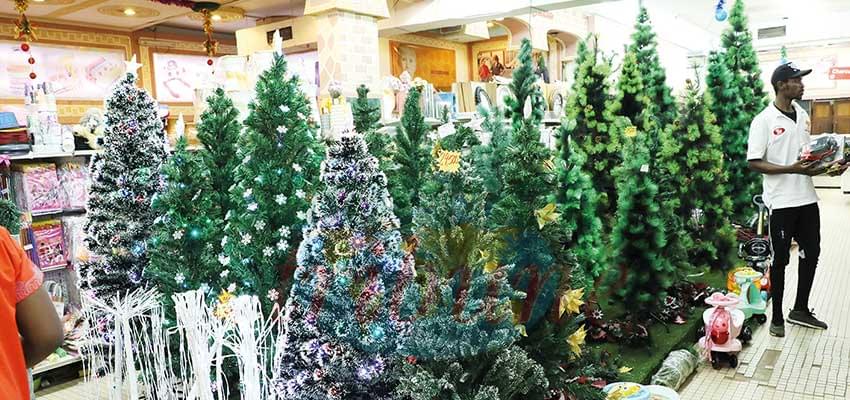 Les boutiques ont mis les petits plats dans les grands, les familles ne regardent pas à la dépense Les boutiques ont mis les petits plats dans les grands, les familles ne regardent pas à la dépense