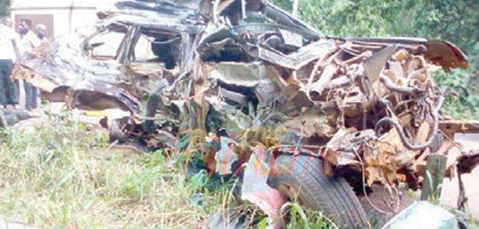 Axe Abong Mbang-Yaoundé : un accident fait sept morts Axe Abong Mbang-Yaoundé : un accident fait sept morts