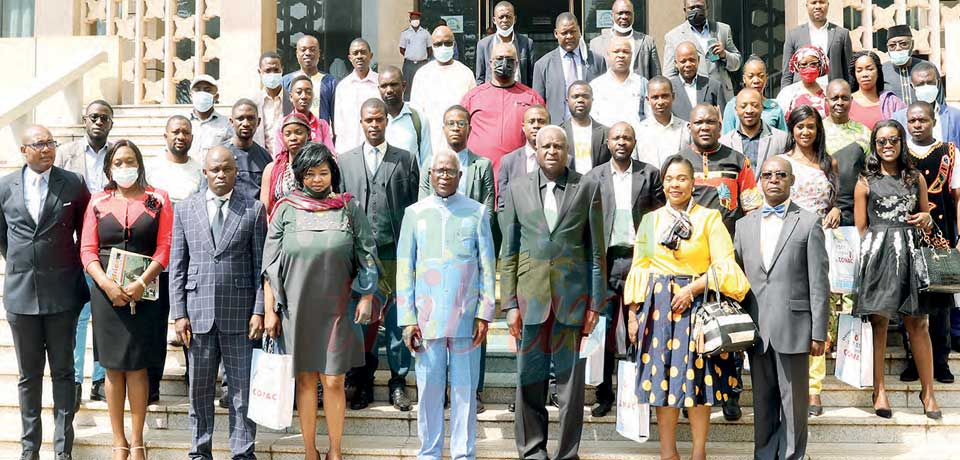 CONAC officials and journalist as they commemorated the international anti-corruption day.