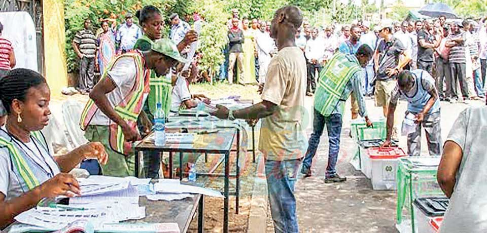 Nigerian Presidential Election : Population Awaits Results Nigerian Presidential Election : Population Awaits Results