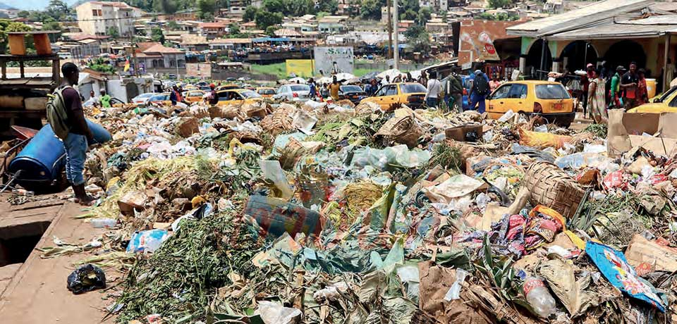 Ordures ménagères : les poubelles débordent Ordures ménagères : les poubelles débordent