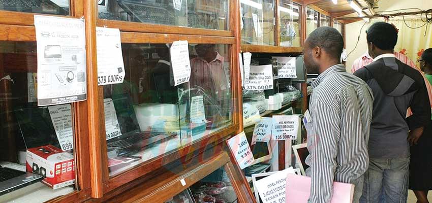 Au marché  : le matériel informatique se vend mieux