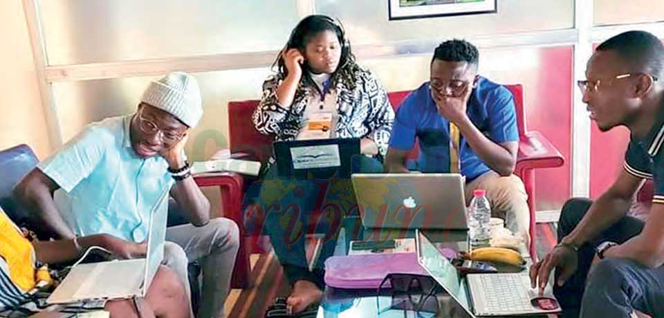 A l’initiative de l’Association Tell And Be Africa, des jeunes réalisateurs sont formés à rédiger des scénarios de films courts depuis quelques jours à Yaoundé.