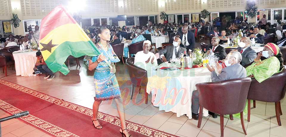 Presse nationale et internationale : le toast de bienvenue