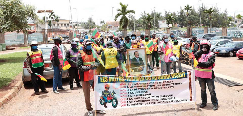 Youths are becoming more and more involved in actions to promote peace and national unity. Youths are becoming more and more involved in actions to promote peace and national unity.