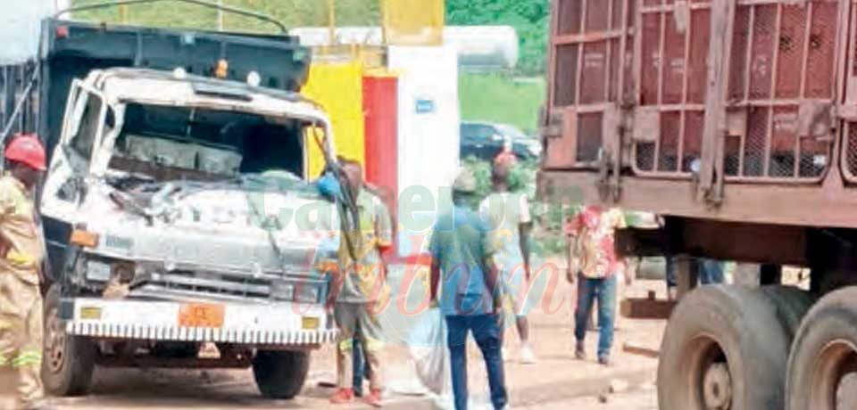 Yaoundé : une collision entre deux camions sème la panique Yaoundé : une collision entre deux camions sème la panique