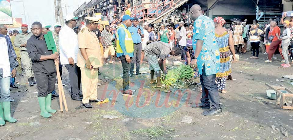 L’opération Douala Clean City se poursuit. L’opération Douala Clean City se poursuit.